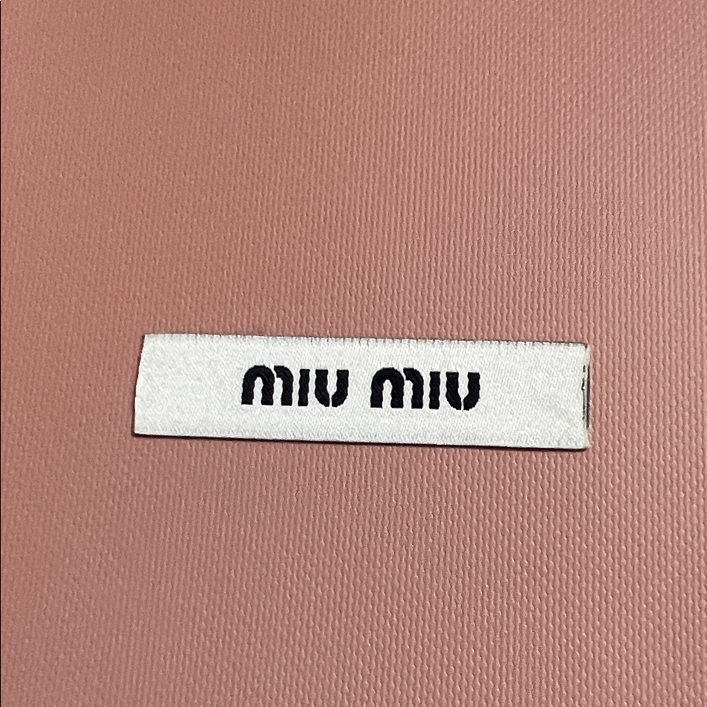 Miu Miu Pink Gift Bag and Box Set - Picture 4 of 5